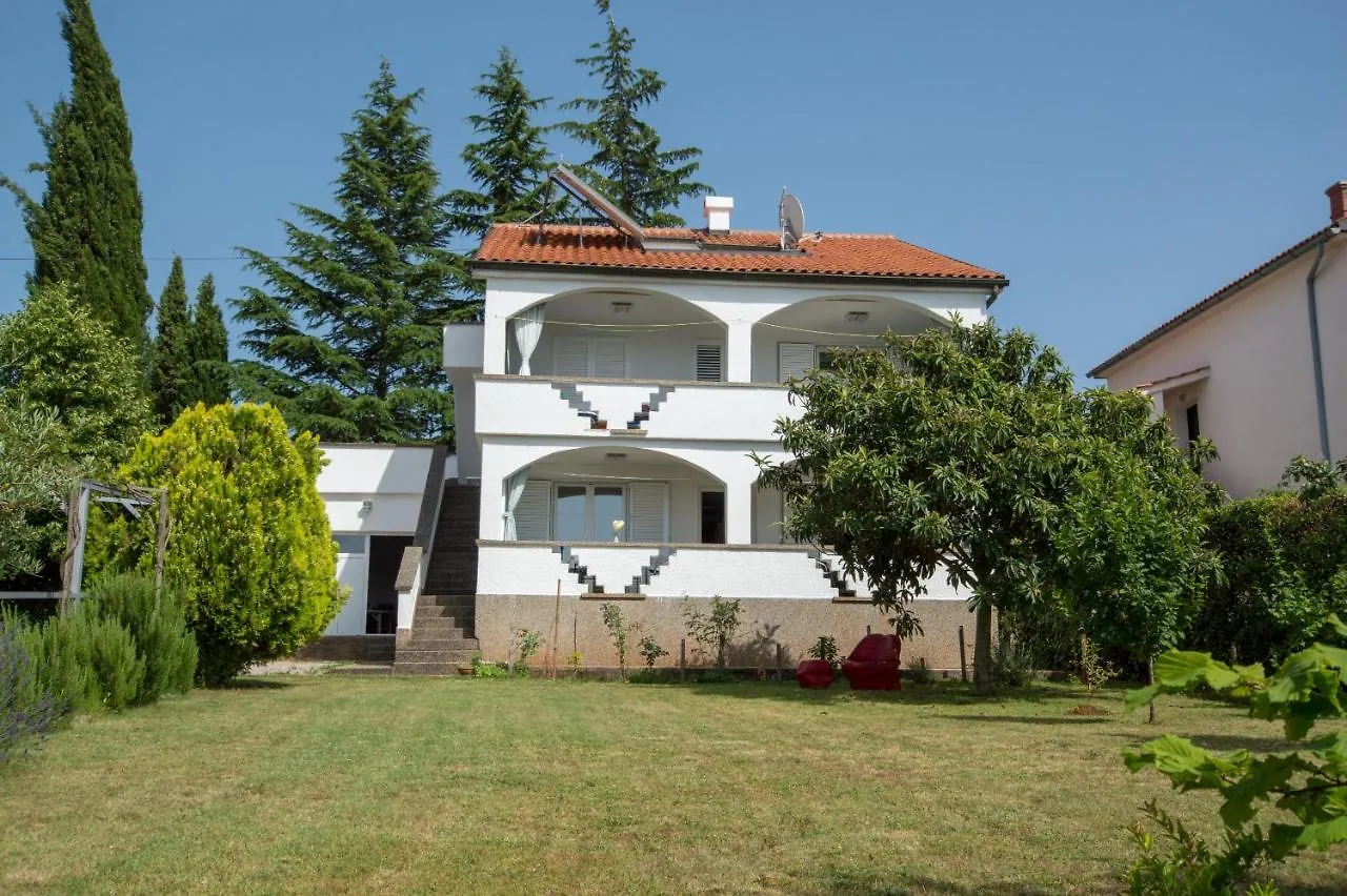 Apartmani-Karin-Malinska 0*, Malinska Croatia