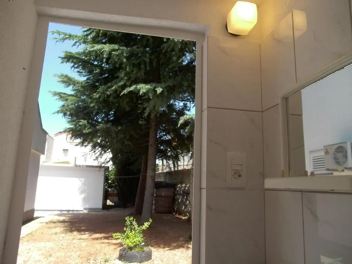Apartment Apartmani-Karin-Malinska