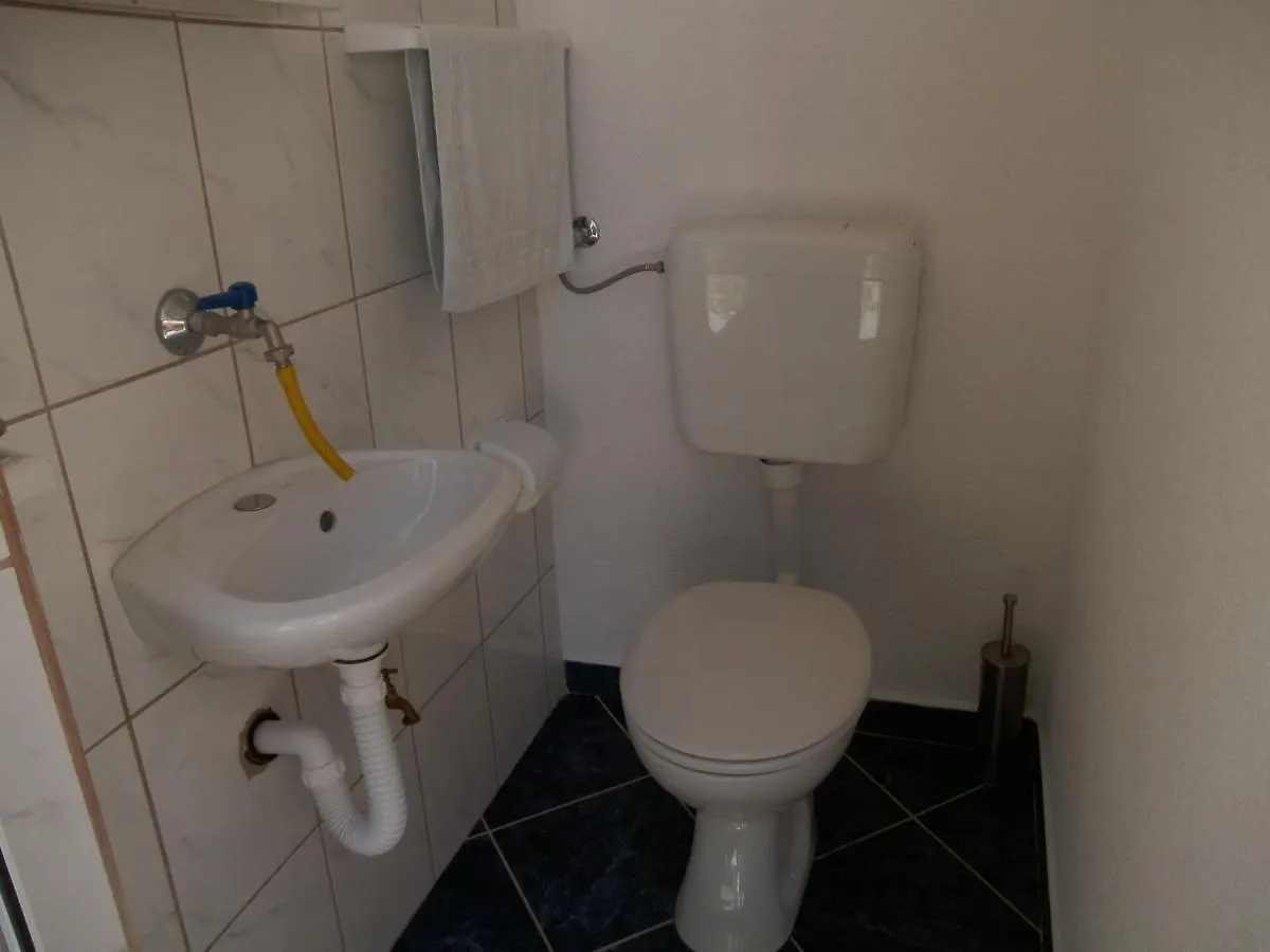 Apartmani-Karin-Malinska