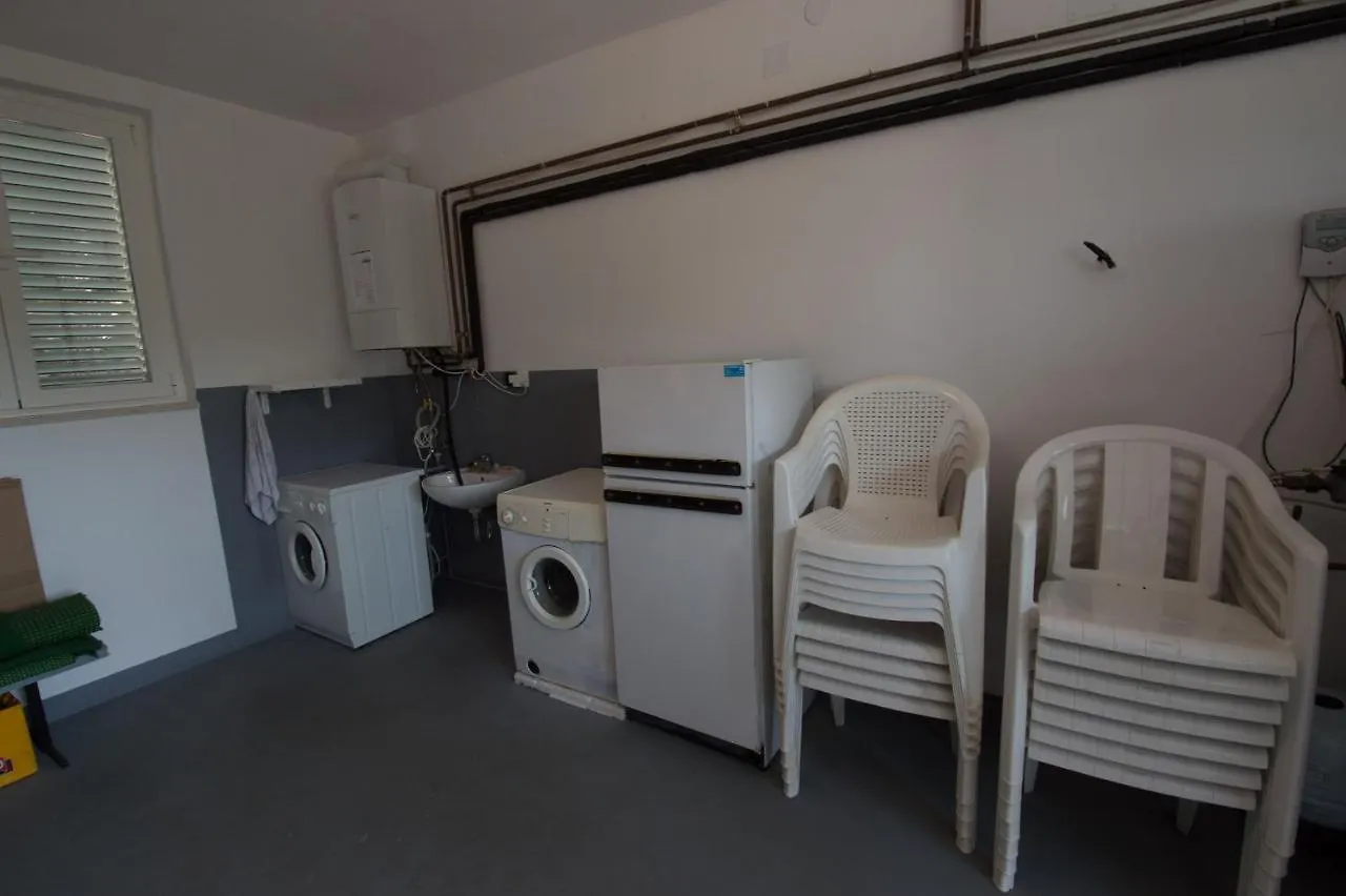 Apartmani-Karin-Malinska