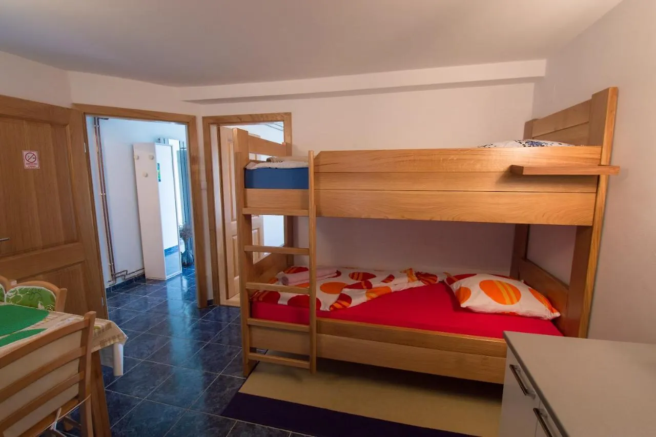 Apartmani-Karin-Malinska Malinska