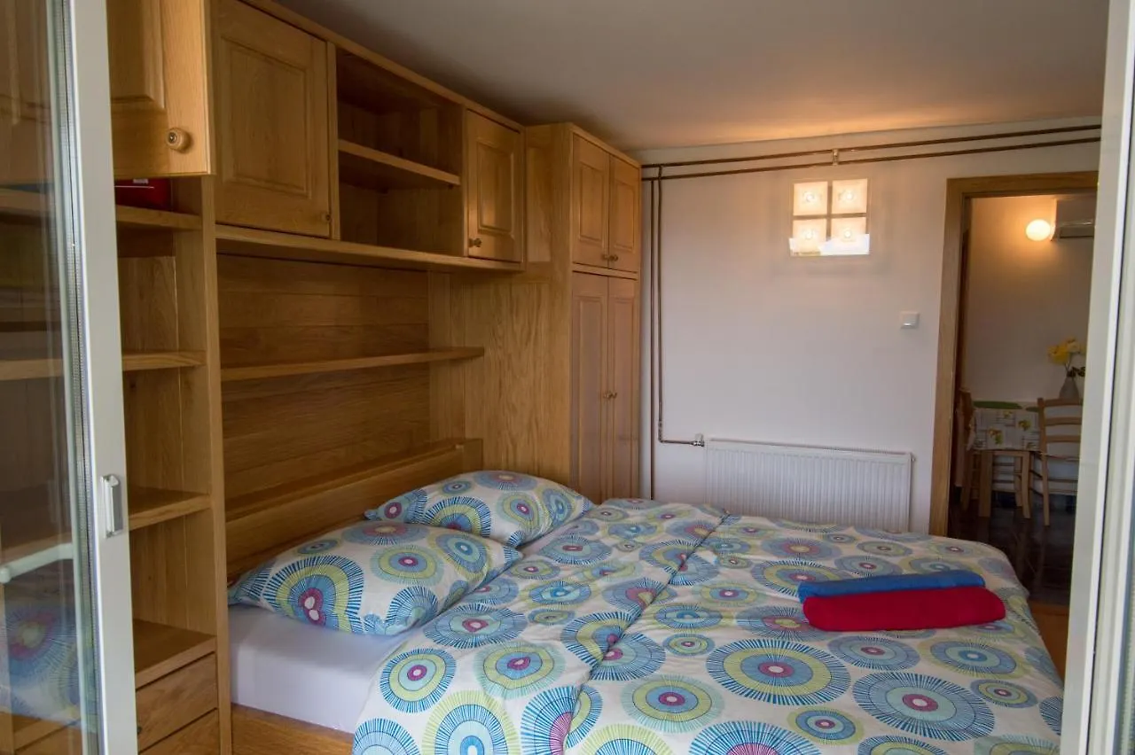 Apartmani-Karin-Malinska Malinska