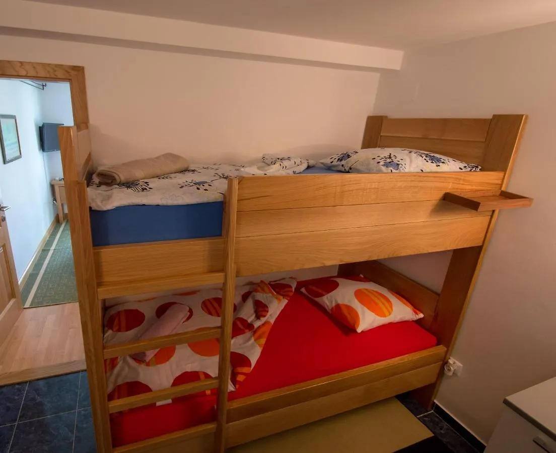 Apartment Apartmani-Karin-Malinska